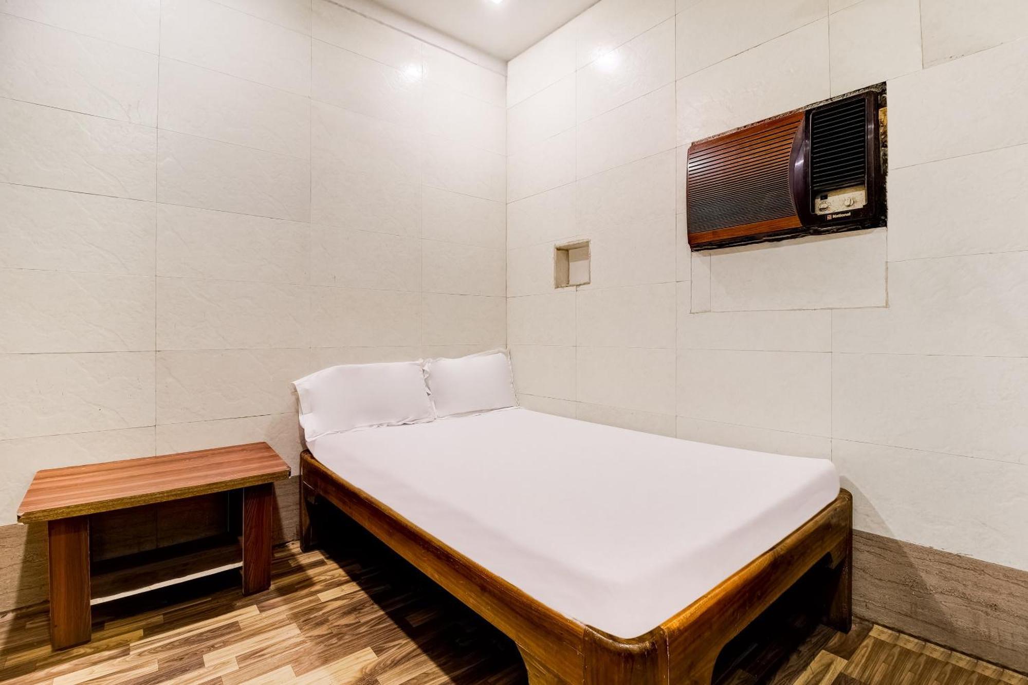 Hotel O Sargam Lodging And Boarding Ulhāsnagar Extérieur photo